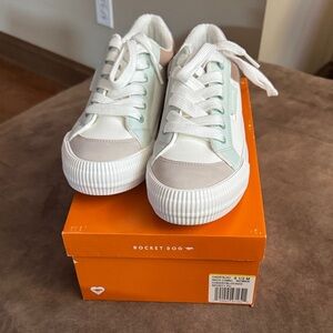 Rocket Dog Women's Sneakers - White and Light Tan